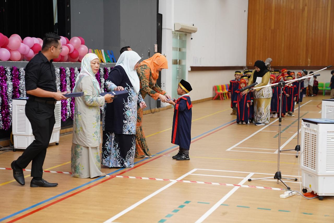 MURID TERBAIK 4.jpg